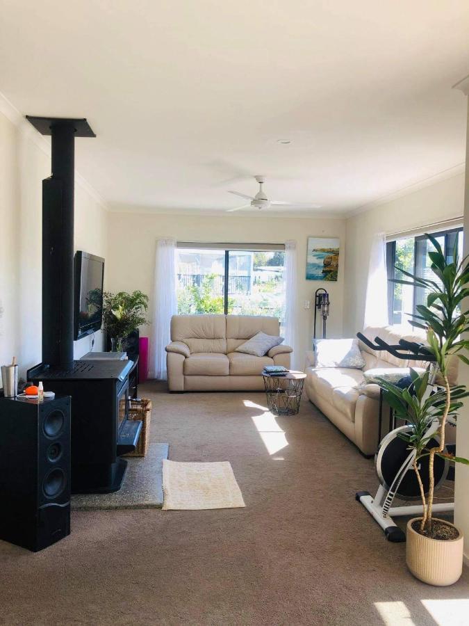Mangawhai Room And Studio Экстерьер фото