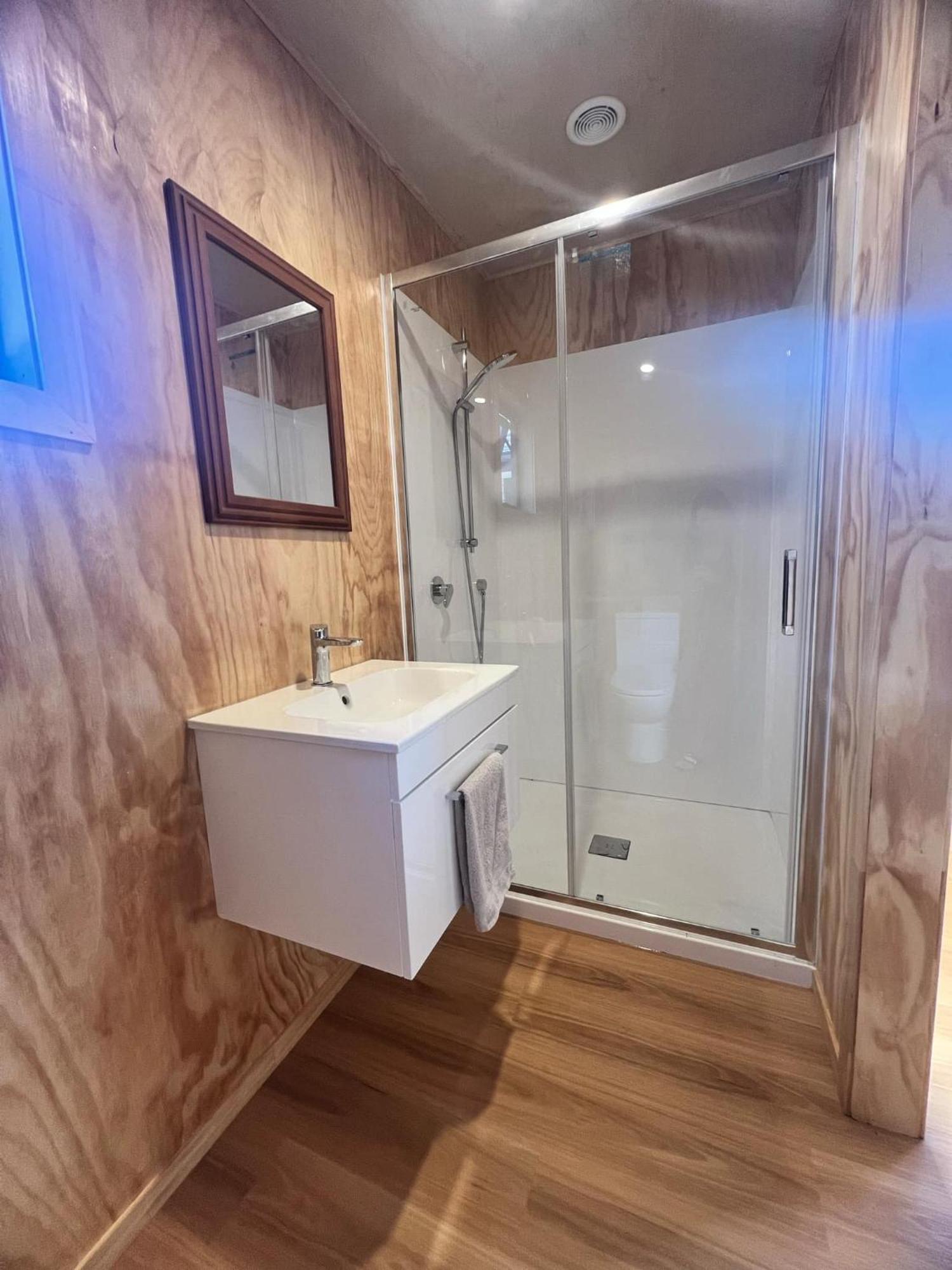 Mangawhai Room And Studio Экстерьер фото